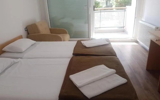 Hostel Erks