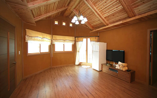 Yeongwol Hanbando River Pension