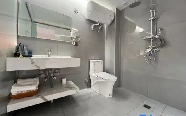 Week 8 Smart Hotel Chain (Hebeiyuan Branch)