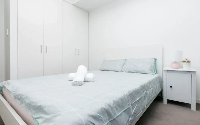 Spacious Bright Apartment