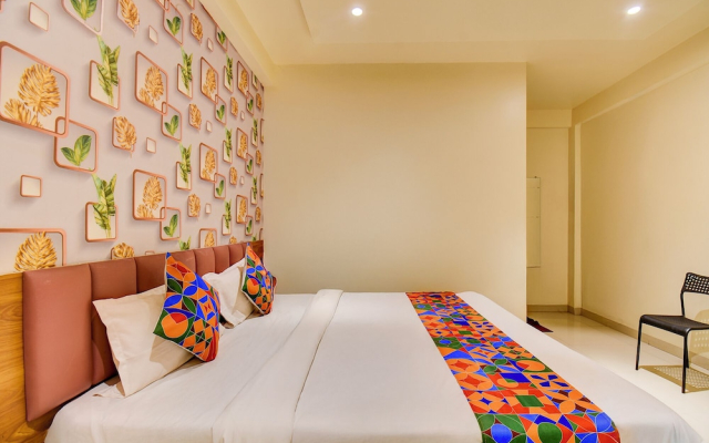 Fabhotel Relax Inn Executive