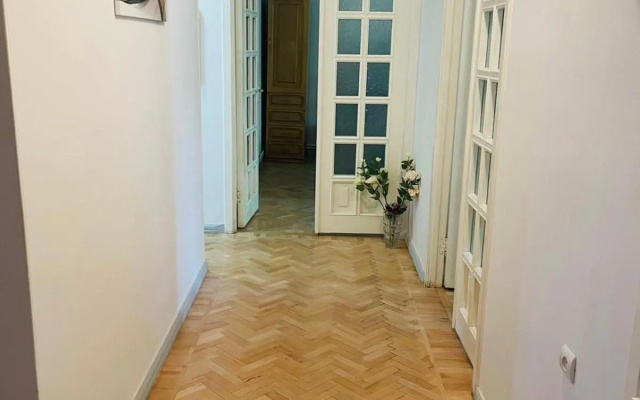 Spacious 1 Bedroom in Yerevan