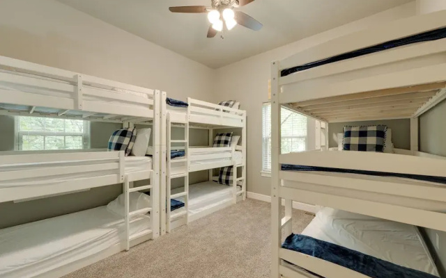 4 Mi to Branson Landing: Huge Home w/ Game Room!