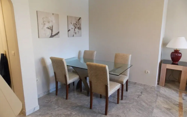 Beachside Apartment Near Puerto Banus