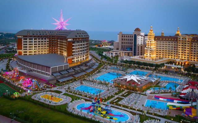 Royal Seginus All Inclusive Hotel in Aksu, Turkiye from 275$, photos, reviews - zenhotels.com hotel front