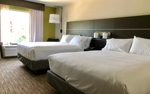 Holiday Inn Express Hotel & Suites Great Barrington by IHG