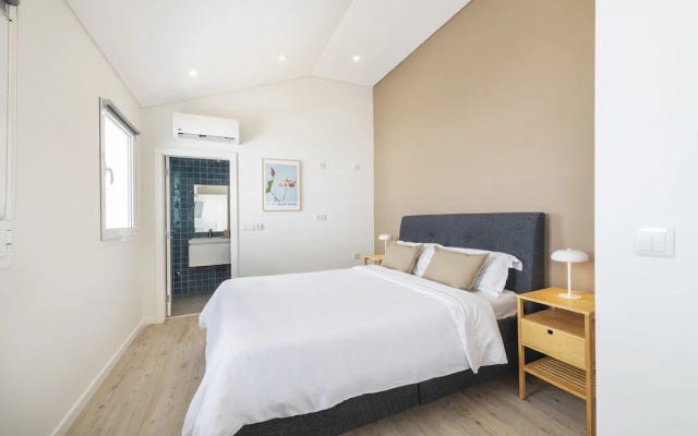 Lisbon Oriente Suites by Olala Homes