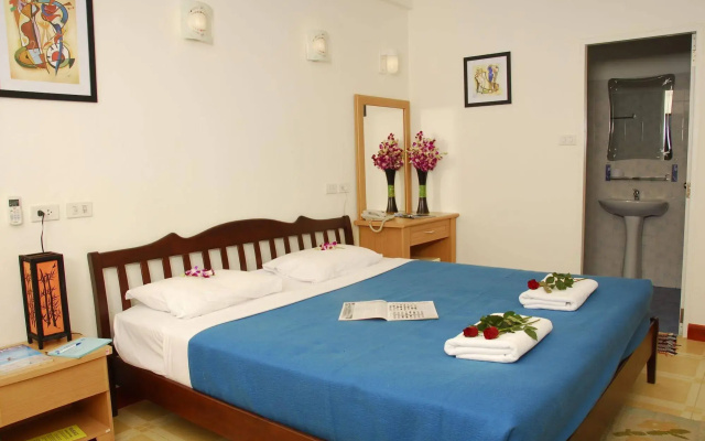 The Expat Hotel