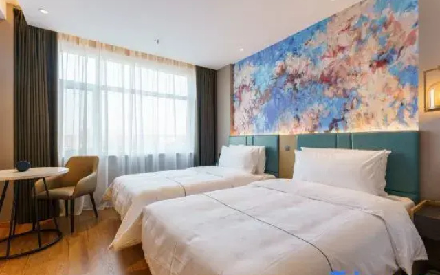 Magnotel Hotel (Jinzhou Linghai Jiuhuashan Park)