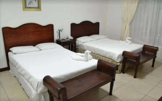 Maracas Inn
