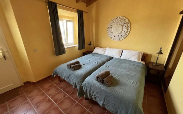 Casa Presente Guesthouse