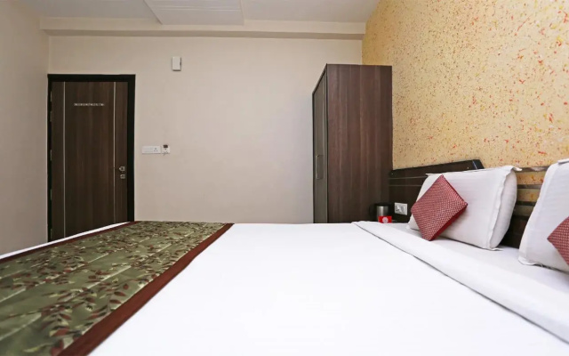 MD 9 Star Hotel