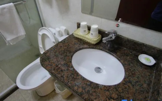 GreenTree Inn Shanghai Hongqiao Airport Huqingping Highway Shell Hotel