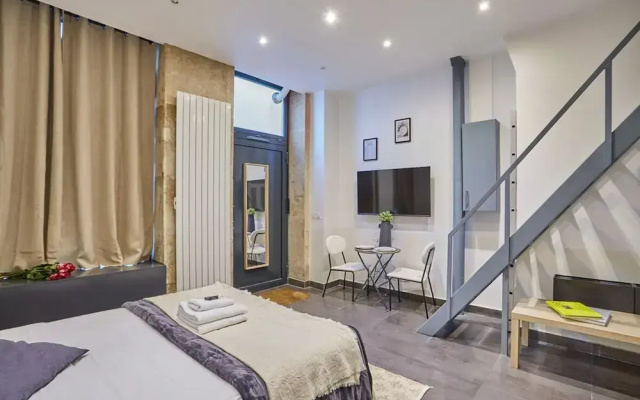 Charming Studio Center of Paris Montmartre
