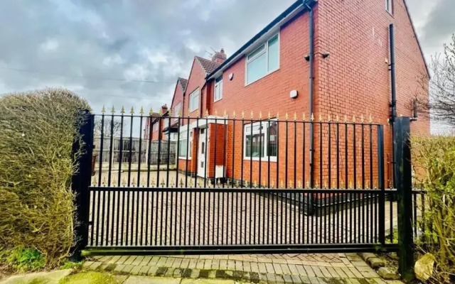 13 Guests - Free Parking - Manchester House