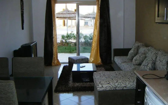 Carlton Resort Apartments