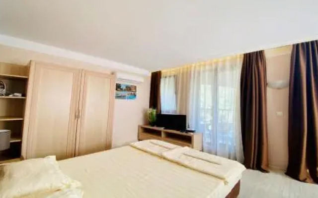 Bratanov Studio in Complex Harmony Suites 8
