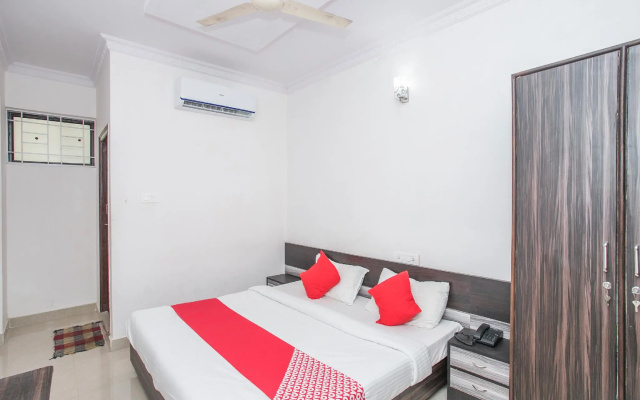 OYO 13941 NR Suites