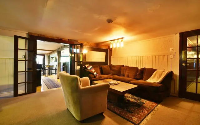 Sutton's Haven Inn