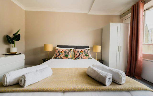 2-bedroom Apartment in Baker Street