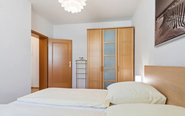 Appealing Apartment in Ostseebad Kühlungsborn near Sea Beach