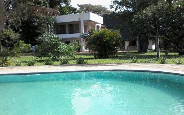Cooke Villa in Mtwapa, Kenya from 44$, photos, reviews - zenhotels.com hotel front