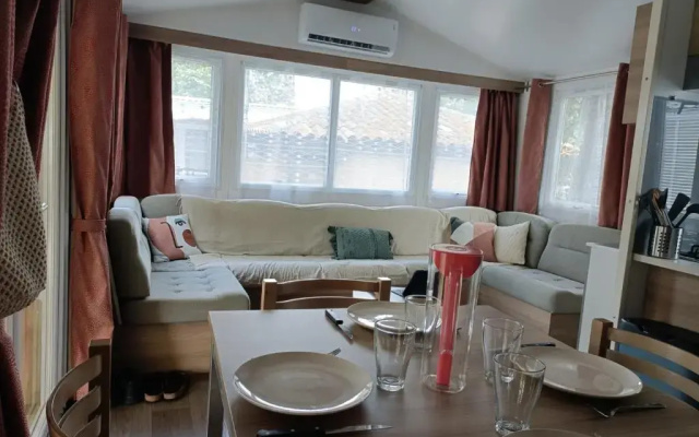 Mobil-home camping 4 étoiles La carabasse Vias