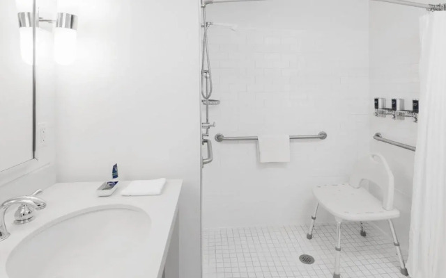 Four Points by Sheraton Cambridge Kitchener, Ontario