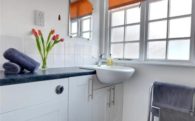 Spacious Holiday Home in Tunbridge Wells near City Center