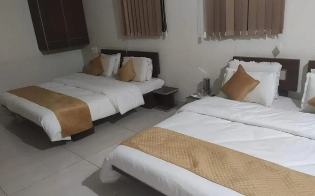 Hotel indrani