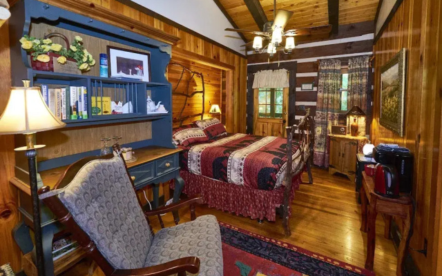 Creekwalk Inn and Cabins