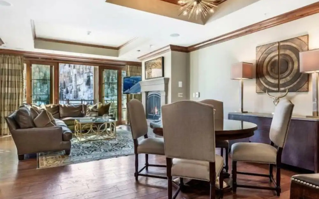 Platinum Vail Ritz-carlton 4 Bedroom Mountain Residence Just One Block From the Eagle Bahn Gondola
