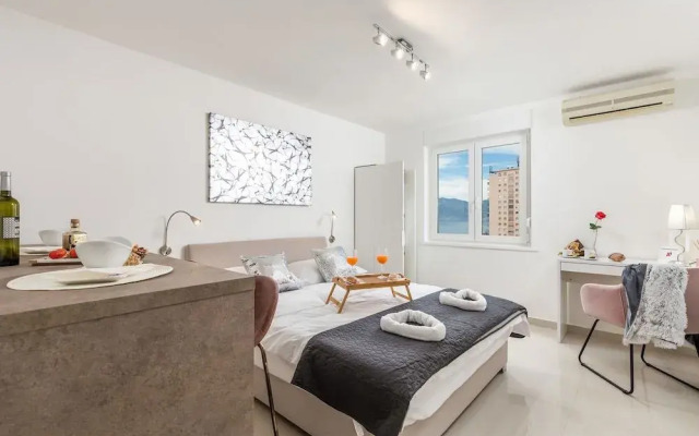 Apartment Consensus