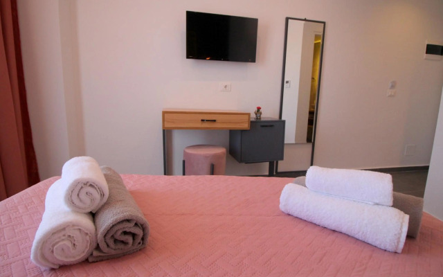 Blue Eye Hotel