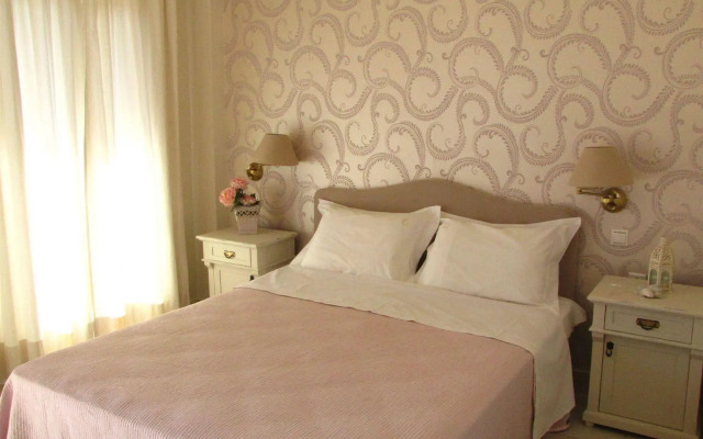 Almyra Hotel