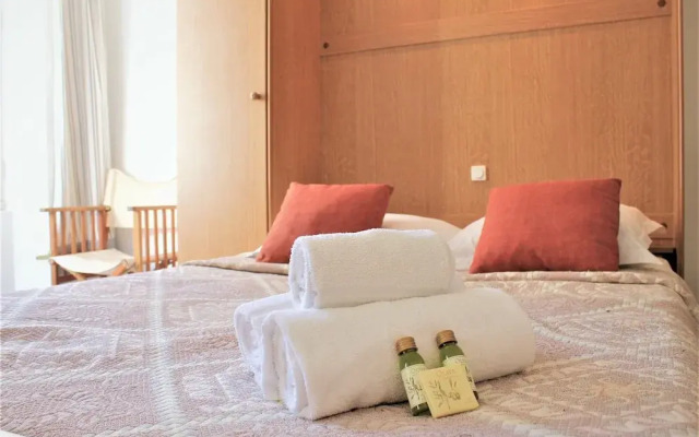 Central Studio with 2 Double Beds