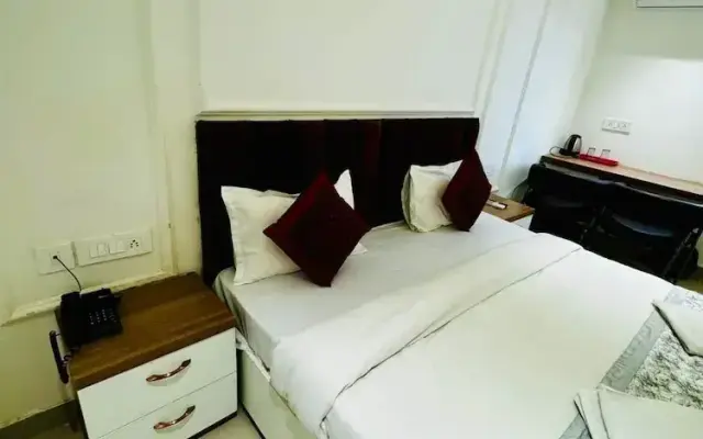 Hotel Prince Inn By DSY Hospitality