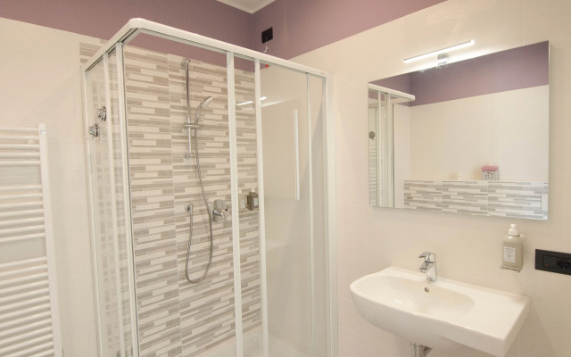 Varese Comfort Room