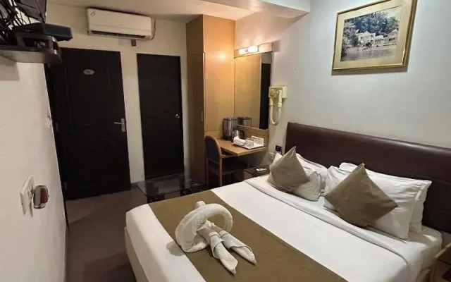 Hotel The Excellency