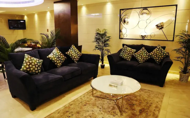 Click Square Hotel