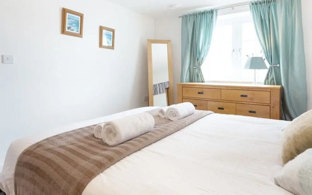 Tus Nua Cottage