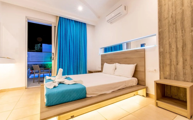 Stay Helios - Aparts & Pool Suites
