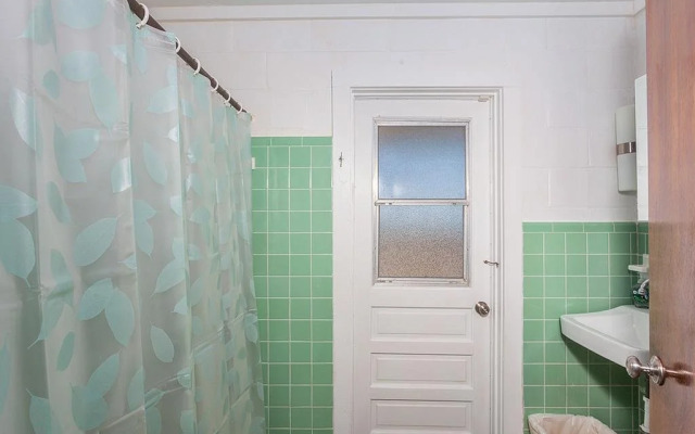 Seashell 3 Br Home by RedAwning