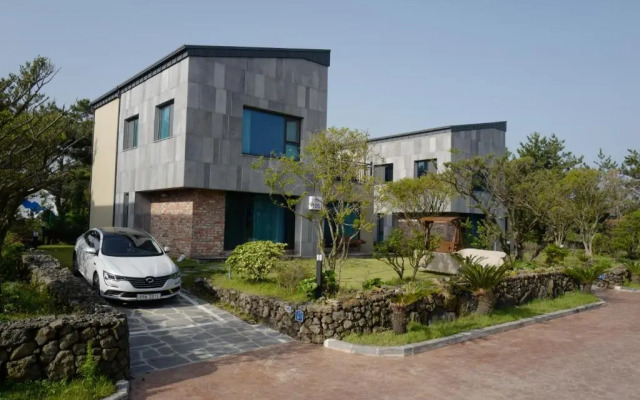 Jeju The Riche Pension