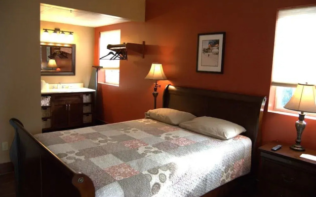 Put in Bay Victory Station Hotel