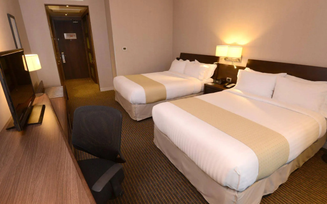 Holiday Inn Santiago - Airport Terminal by IHG