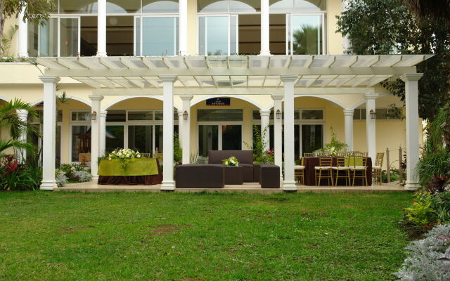 Hotel Villa Las Margaritas Sucursal Caxa вид на фасад