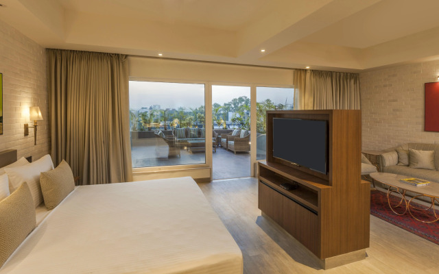 Lemon Tree Premier City Center Pune