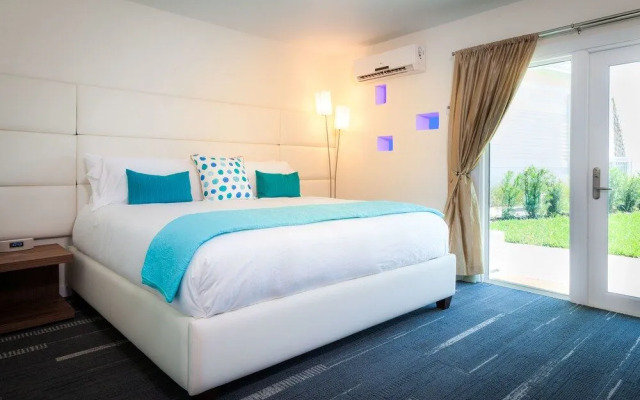 The Salty Mermaid Oceanfront Hotel