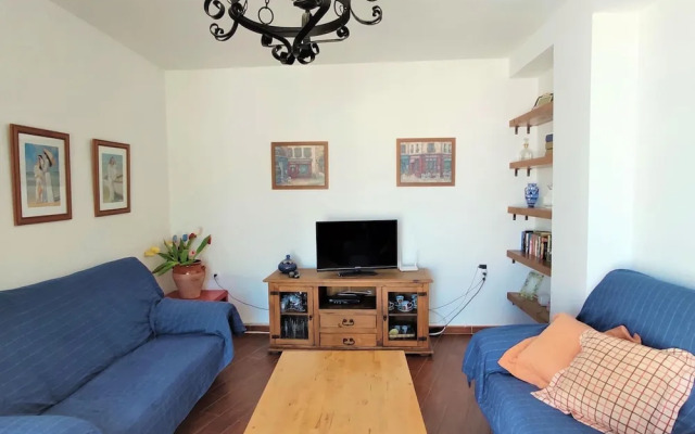 Calma Holiday Home 22606